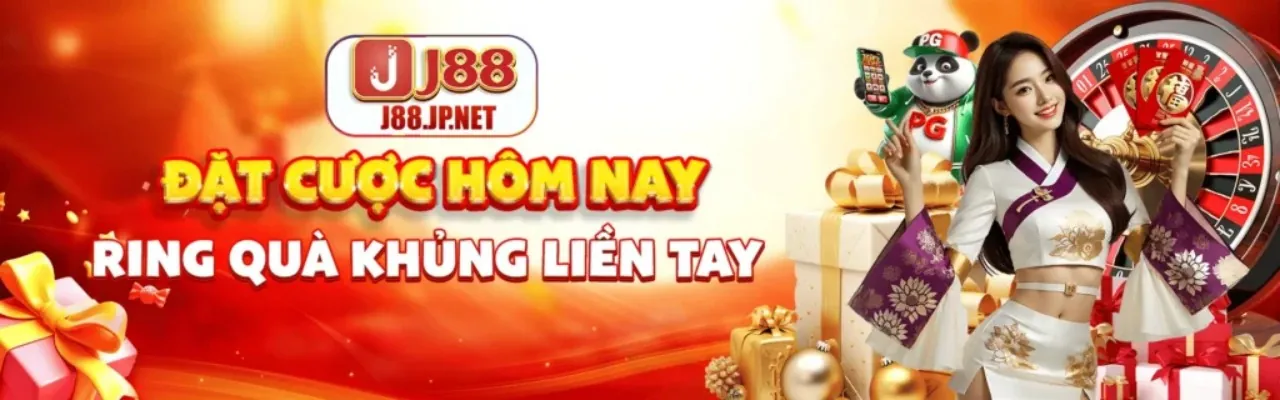 Sân vận động với trận đấu thể thao sôi động, logo KU888 Nổ Hũ nổi bật